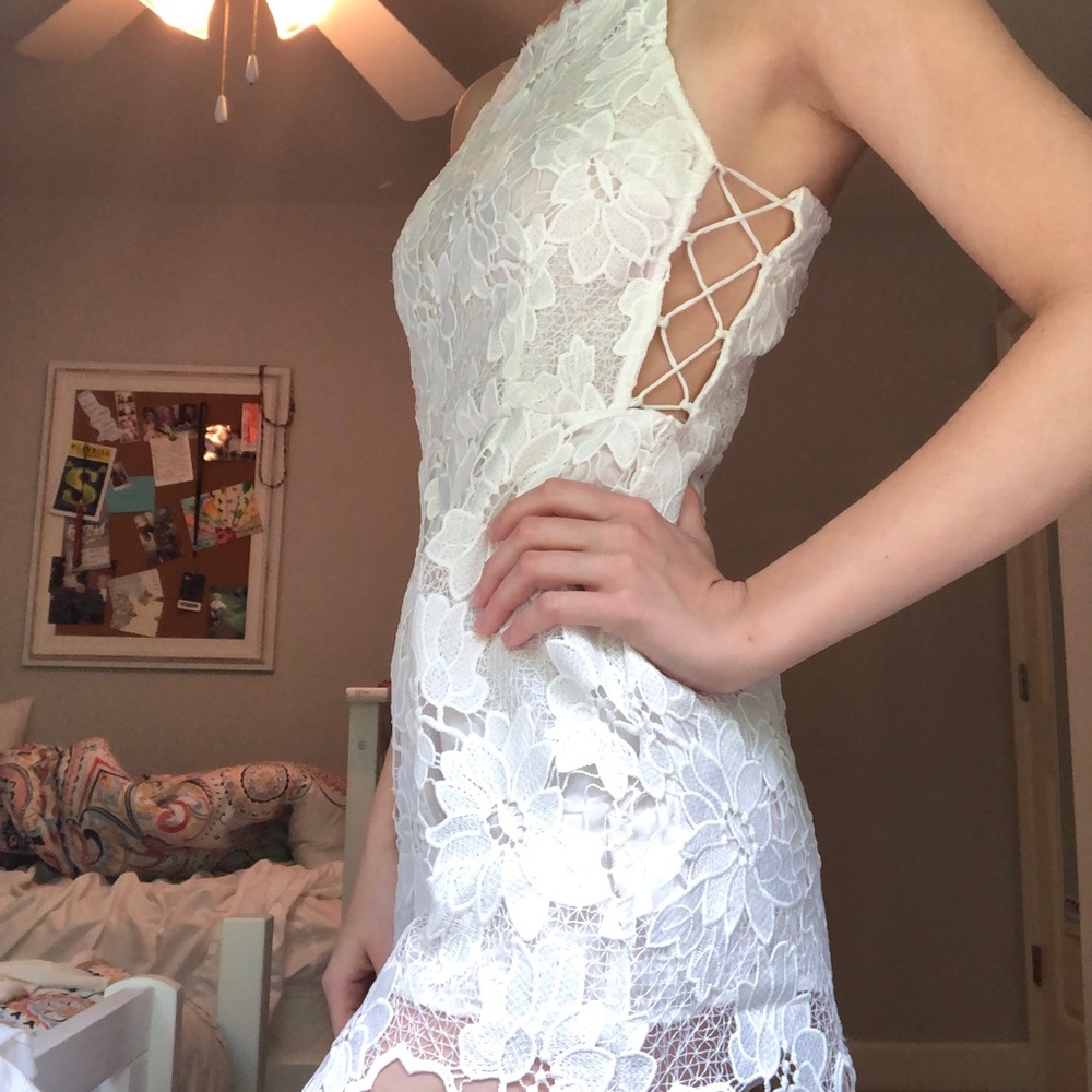 Kendall&Kylie Pacsun white lace halter romper